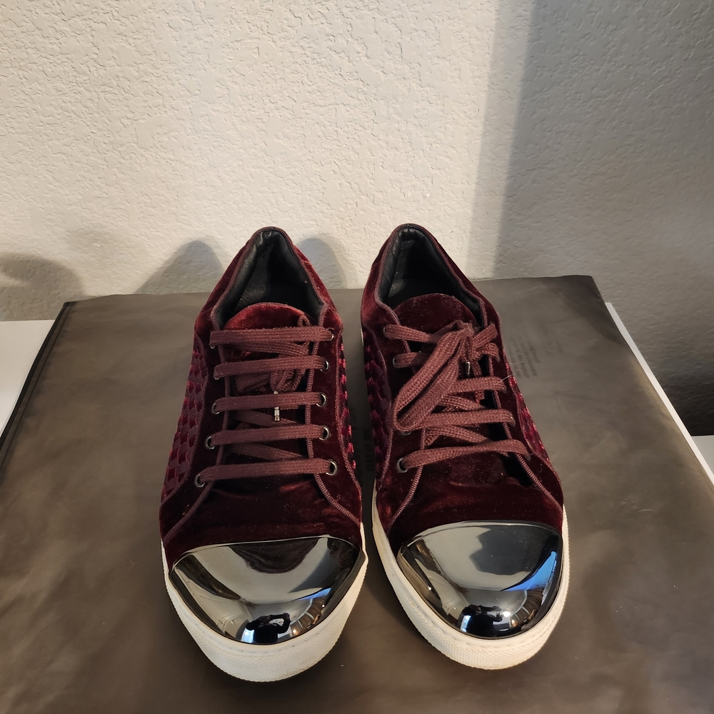 Luxurious Burgundy Louis Leeman Velvet Sneakers with Silver Tpe